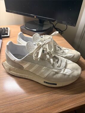 adidas Originals Cream/White Retro Runner Sneakers
